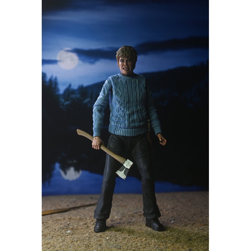 Friday the 13th - Ultimate Pamela Voorhees 7" Scale Action Figure
