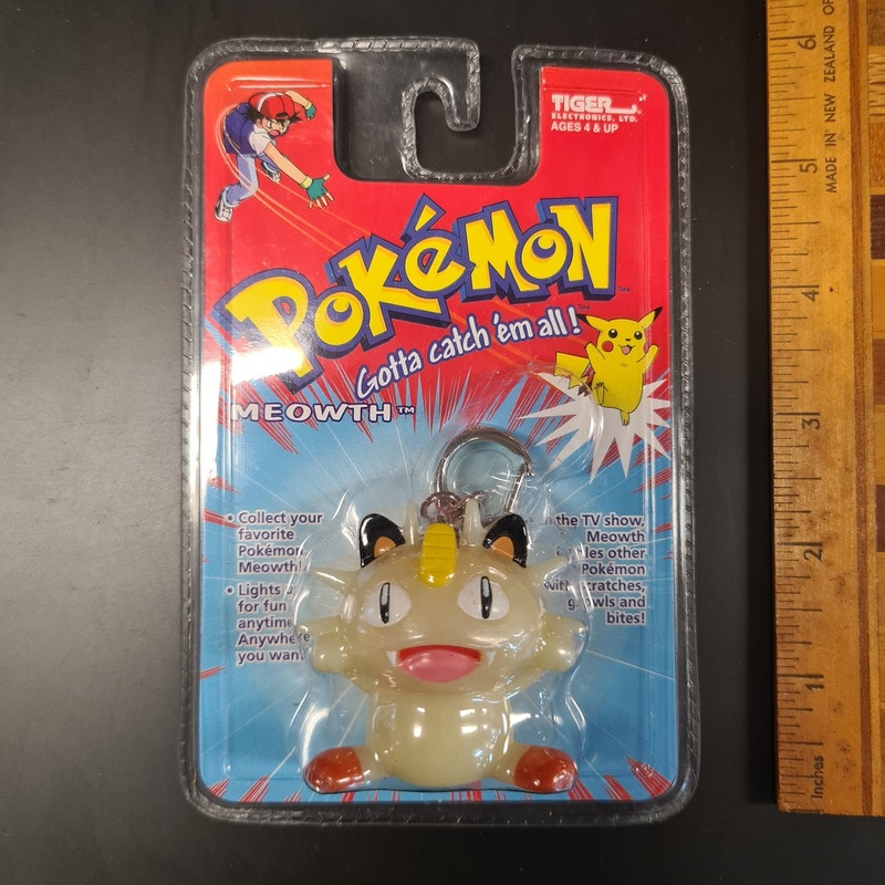 Pokemon - Vintage Light Up Key Chain - Meowth