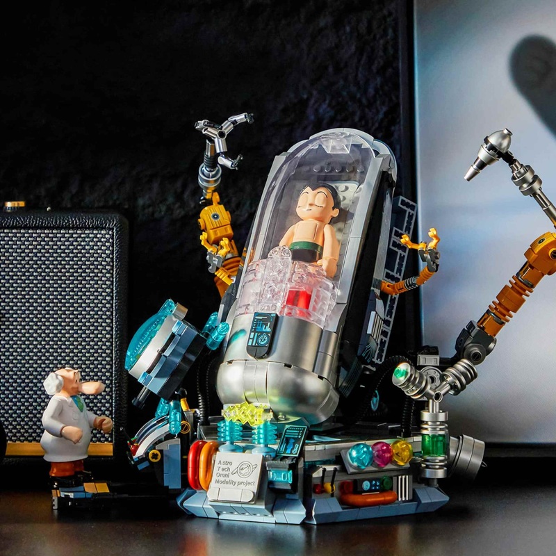 Pantasy Building Blocks: Astro Boy Awakening Moment Edition Figure Building Kit
