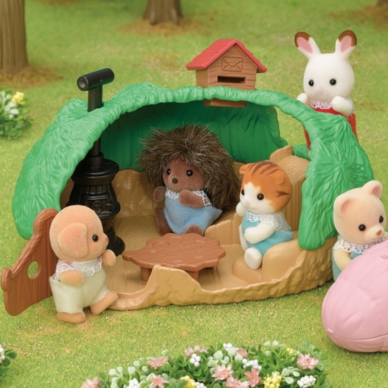 Calico Critters Baby Hedgehog Hideout