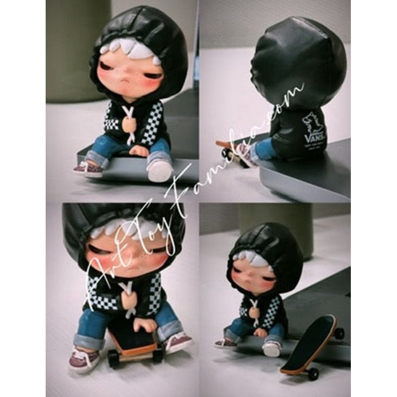Hirono x Vans