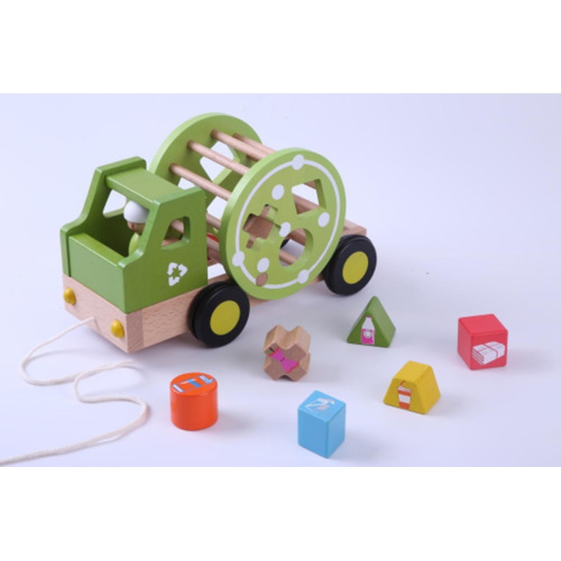 "EverEarth -  Pull Along Recycling Truck"