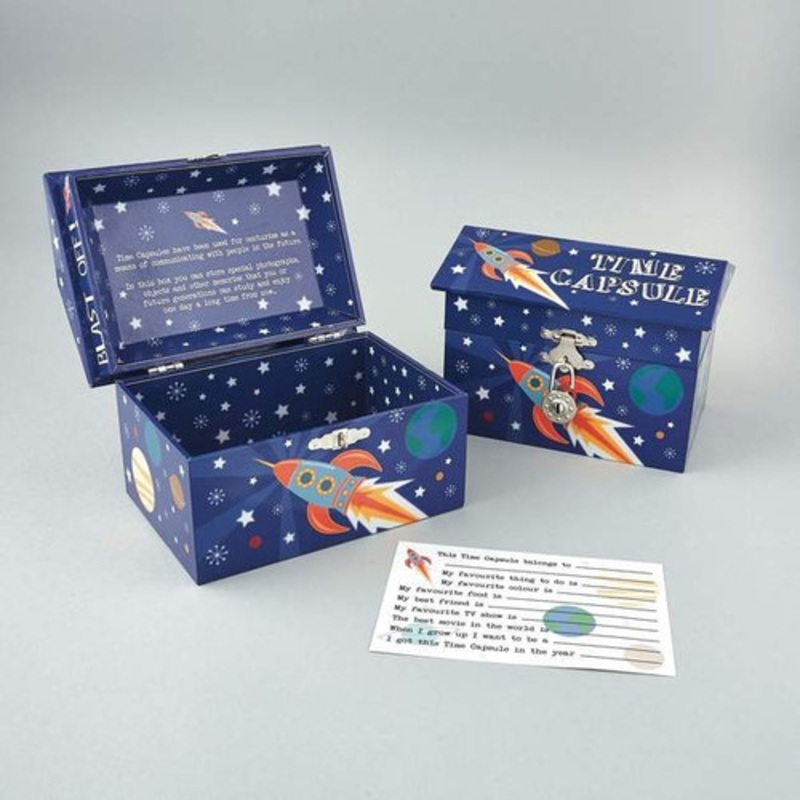 "Floss & Rock - Lockable Time Capsule"
