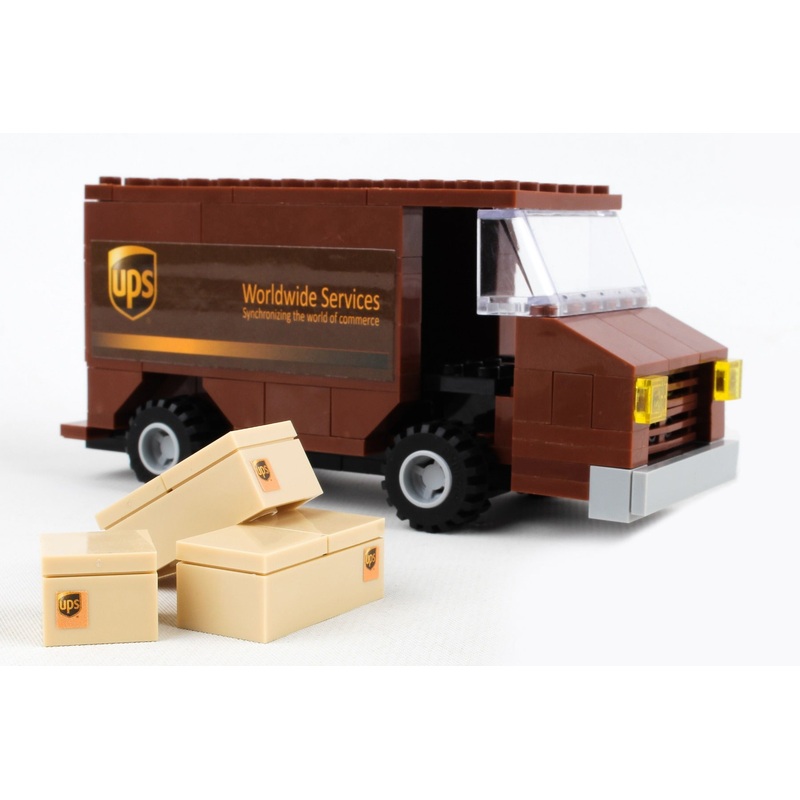 UPS 111 PIECE PACKAGE CAR CONSTRUCTION TOY